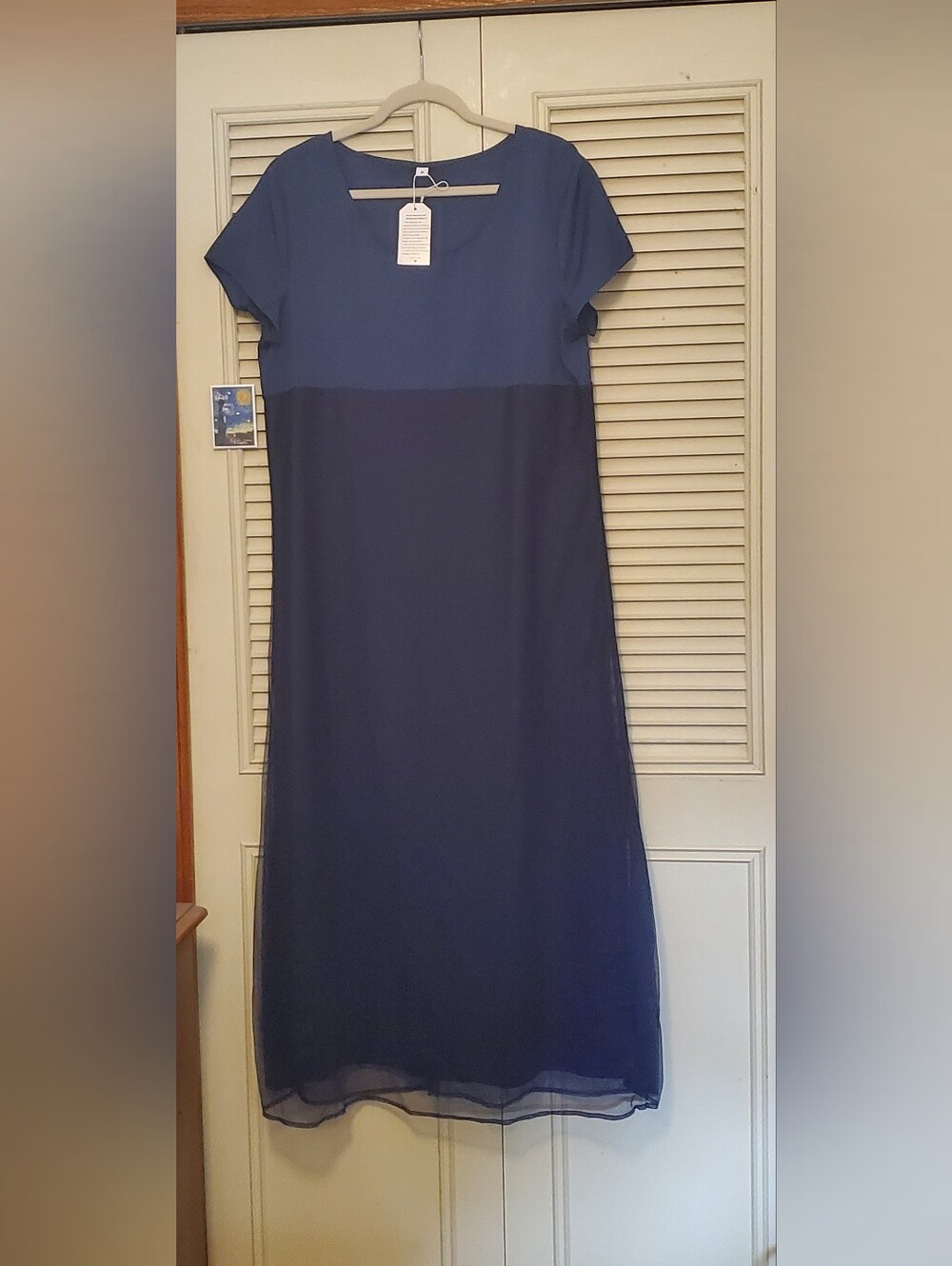 Two-Tone Navy Blue Cap-Sleeve Maxi Dress